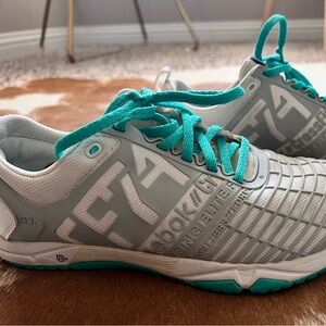 Reebok CrossFit 7 Duracage Trainer - Gray, Teal & White (7.5 Women’s) Like New